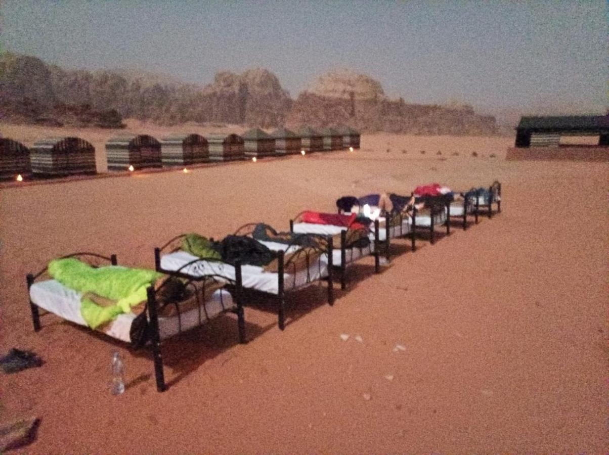 Bedouin Holidays Camp And Jeep Tours ワディ ・ラム エクステリア 写真