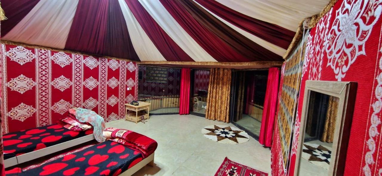 Bedouin Holidays Camp And Jeep Tours ワディ ・ラム エクステリア 写真