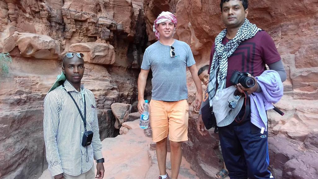 Bedouin Holidays Camp And Jeep Tours ワディ ・ラム エクステリア 写真