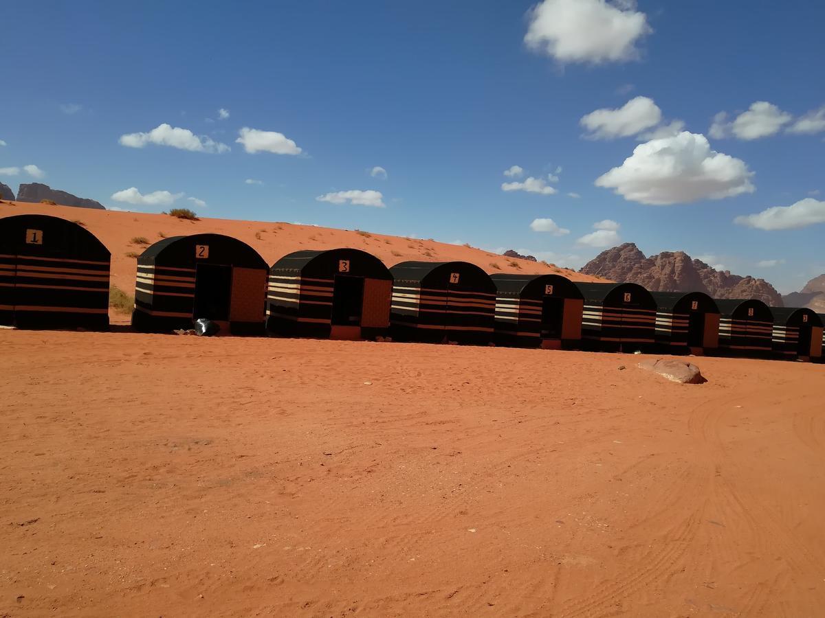 Bedouin Holidays Camp And Jeep Tours ワディ ・ラム エクステリア 写真