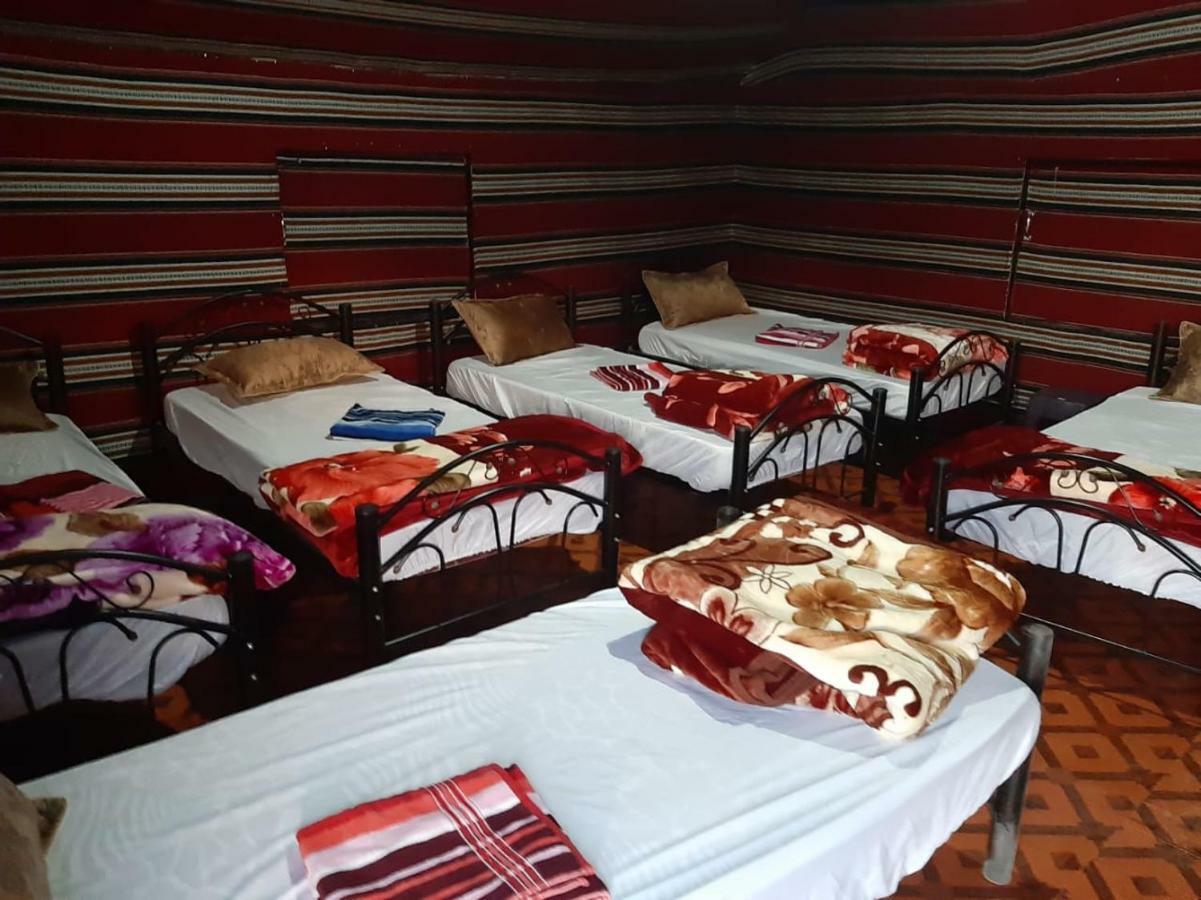 Bedouin Holidays Camp And Jeep Tours ワディ ・ラム エクステリア 写真